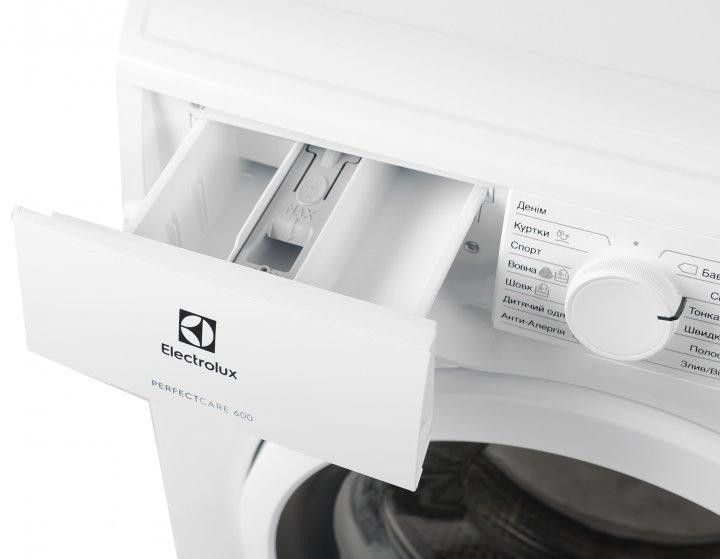 Стиральна машина вузька ELECTROLUX EW6S426WU 1677447667 фото